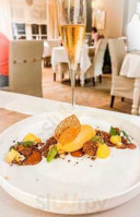 Le Pont Des Anges Dentro