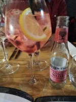 Caves Gourmandes Comida