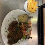 Les Provencaux À l'intérieur