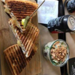 Messieurs Avroy Comida