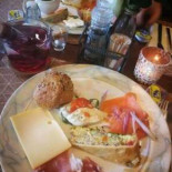 Sacrées Soeurs Comida