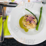 La Fourchette A Droite Comida