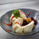 Tibetan Convention Tea House Comida