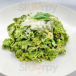 Tibetan Convention Tea House Comida