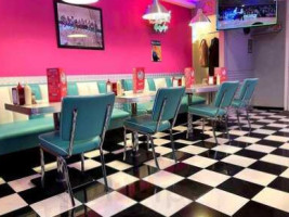 Lucky's Diner À l'intérieur