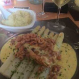 Den Brave Nourriture