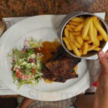 Le Chapeau Blanc Comida