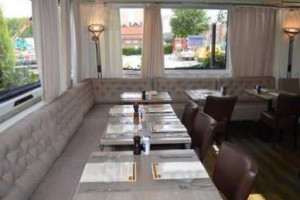 Le Daneel's À l'intérieur