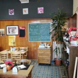 Au Comte D'egmont Dentro