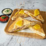 Cropains Croques Burrito’s Takeaway/ Delivery Shop Foodtrucks À l'intérieur