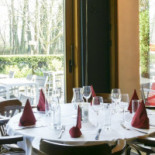 De Voile Rouge Comida