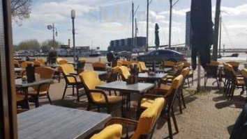 Le Journal À l'intérieur