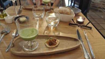 Caves Gourmandes Comida