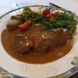 L'ours Rouge Nourriture