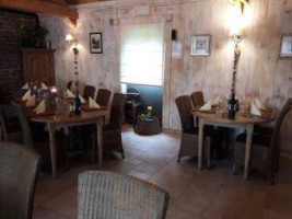 La Halte Des Saveurs inside