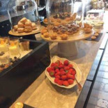 Avenue Madeleine Nourriture