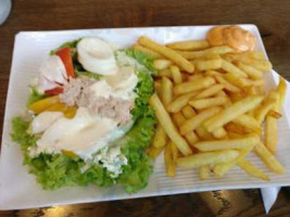 Tischlein Deck Dich À l'intérieur