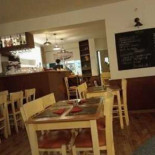 Au Bon Coeur 2 Dentro