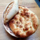 Living In Kelmis Dentro