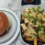 Tush Gent Nourriture