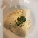 Lashella À l'intérieur