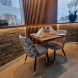 Bij Brons Nourriture