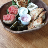 Tzikis Ouzeri Nourriture