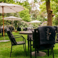 Huisje James outside