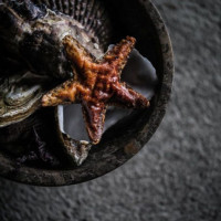 Tres À l'intérieur