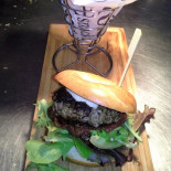 Patrasche Nourriture