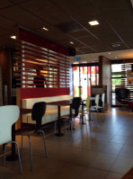 Mcdonald's Dentro