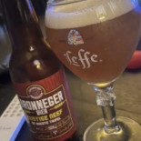 Hutte Barry Hiel Comida