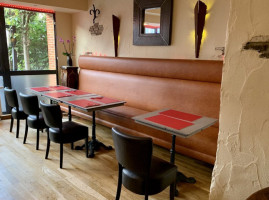 San Abram À l'intérieur