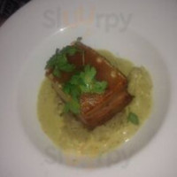 Il Y A À l'intérieur