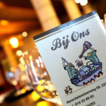 Bij Ons À l'intérieur