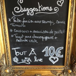 Entre Nous À l'intérieur