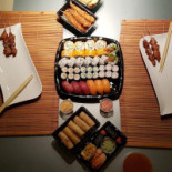 Sakura Sushi Delivery Comida