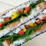 Sushi And Poké Comida