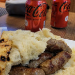 Armin's Grill Comida