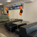 Cafetaria De Jongens À l'intérieur