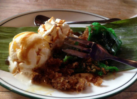 Javaans Eetcafe Bv Beek En Donk Nourriture