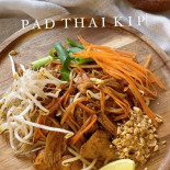 Pad Thai More food