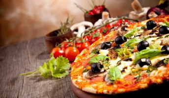 Egyptisch Pyramiden Meppel Dentro