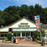 Rust Een Weinig Nourriture