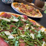 Pizzeria En Grill Bella Italia Le Stagioni Nourriture