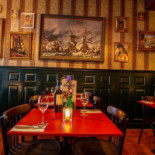 Mej. Janssen À l'intérieur