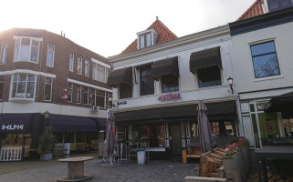 Grand Cafe Alba's Exterior