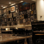 Rumi Ant Den Haag À l'intérieur