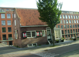 Markerhuisje outside