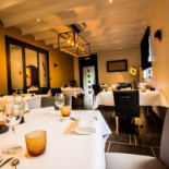 Le Petit Axhe Comida